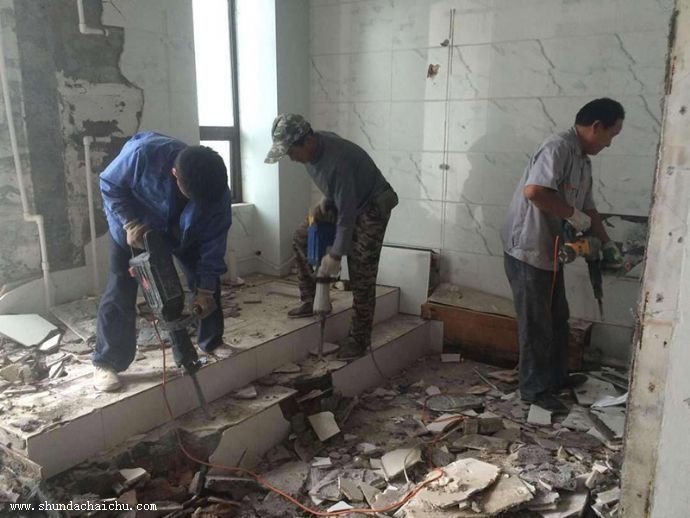 蘇州姑蘇區(qū)廣告牌拆除公司選哪家